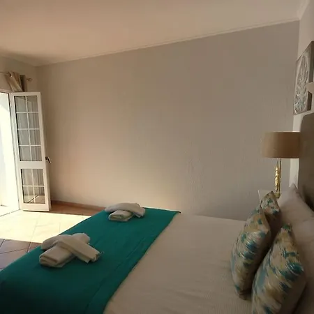 호텔 Na With Private Pool And Close To The Gale (Albufeira)